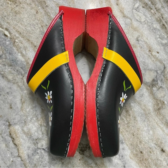 Lilla Torg Malmo Black Hand Painted Swedish Clogs - Picture 6 of 13